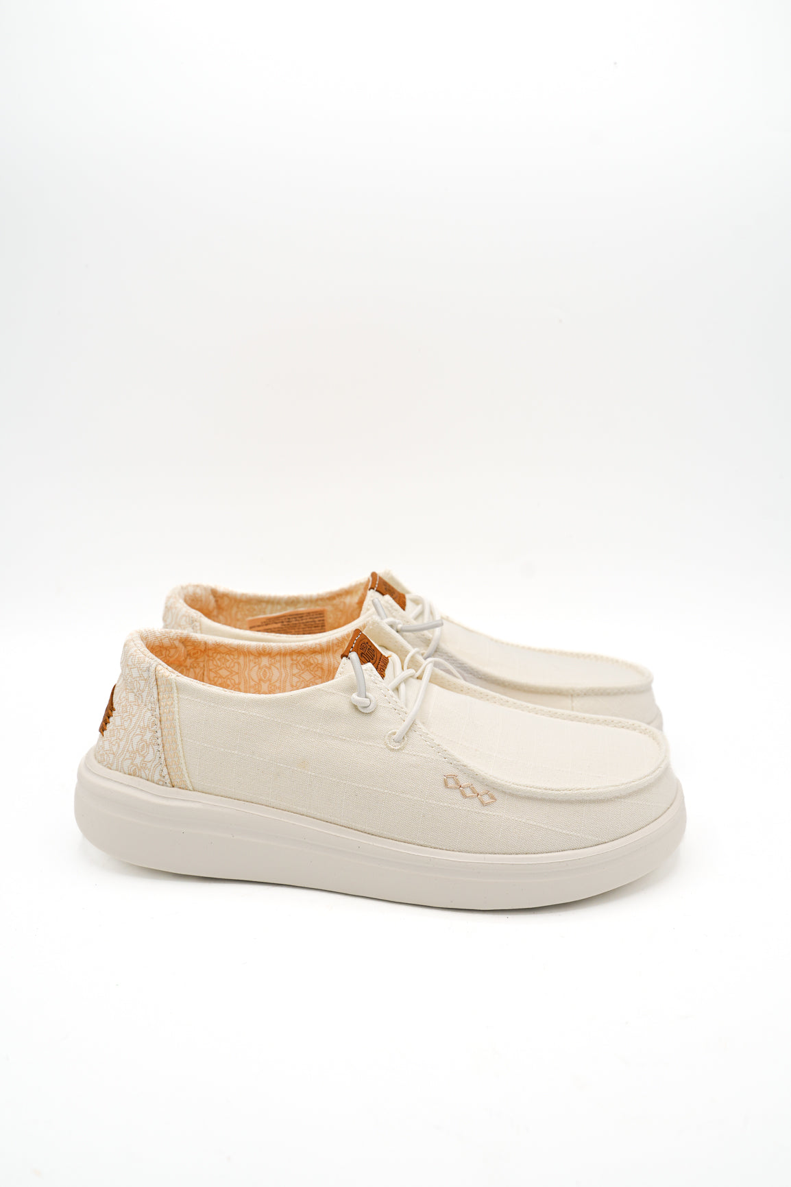 45274 HEY DUDE SNEAKERS