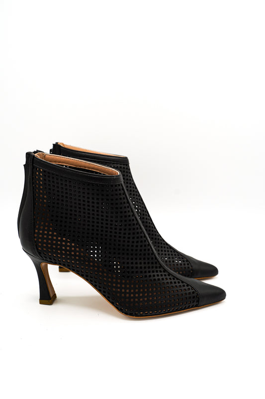 Noa A. Tronchetti Romy Nero