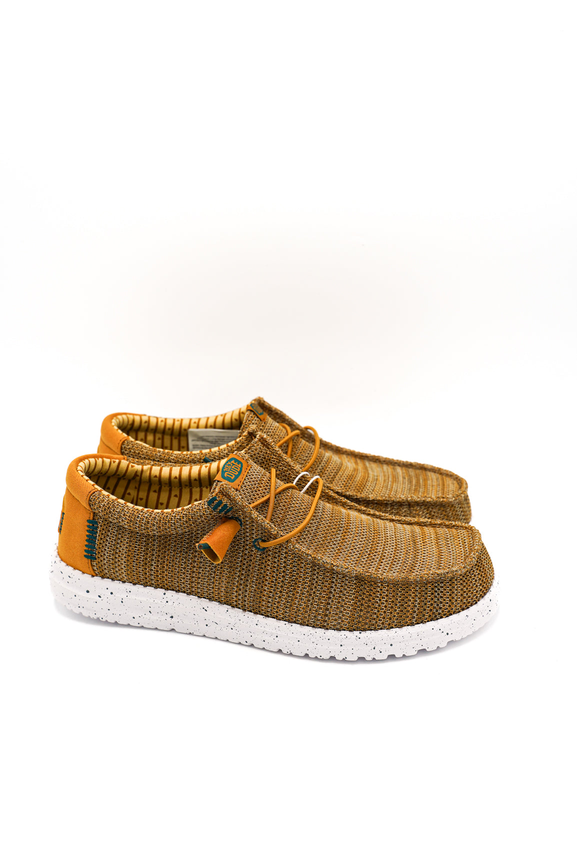 41898 HEY DUDE SNEAKERS