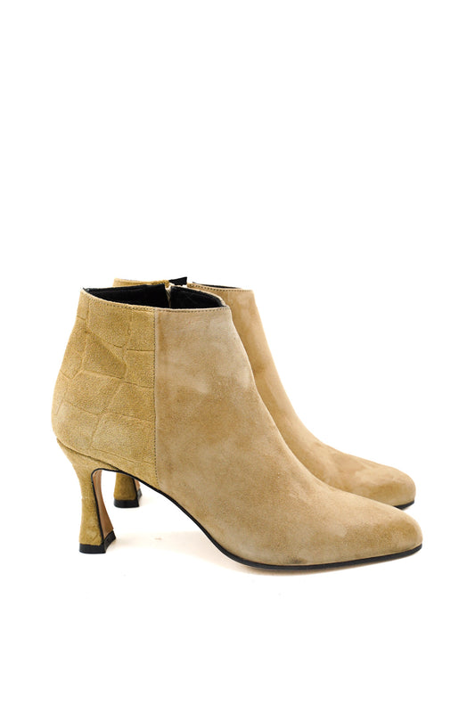 Noa A. Tronchetti 7012